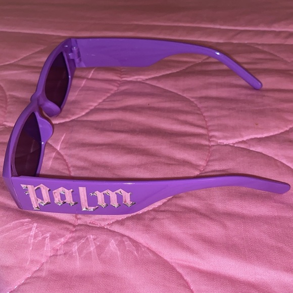 I’m selling a purple palm angels shade and I’m negotiable - Picture 2 of 4